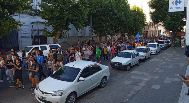 Masiva marcha en contra de la Reforma Laboral